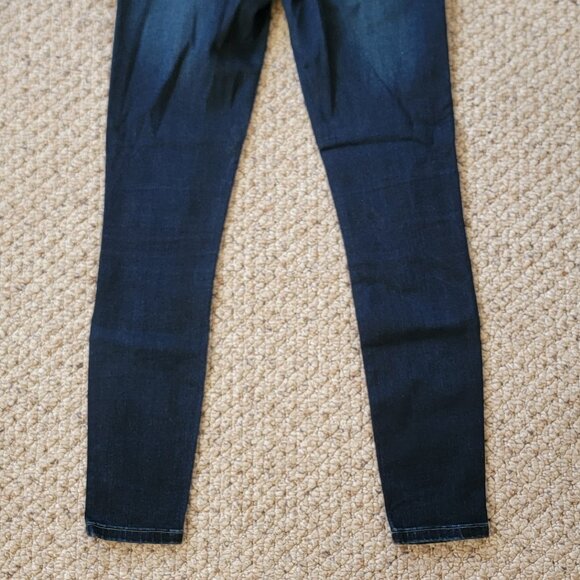 SOLD! BLANK NYC Skinny Jeans SprayOn 2/26 - Picture 7 of 9